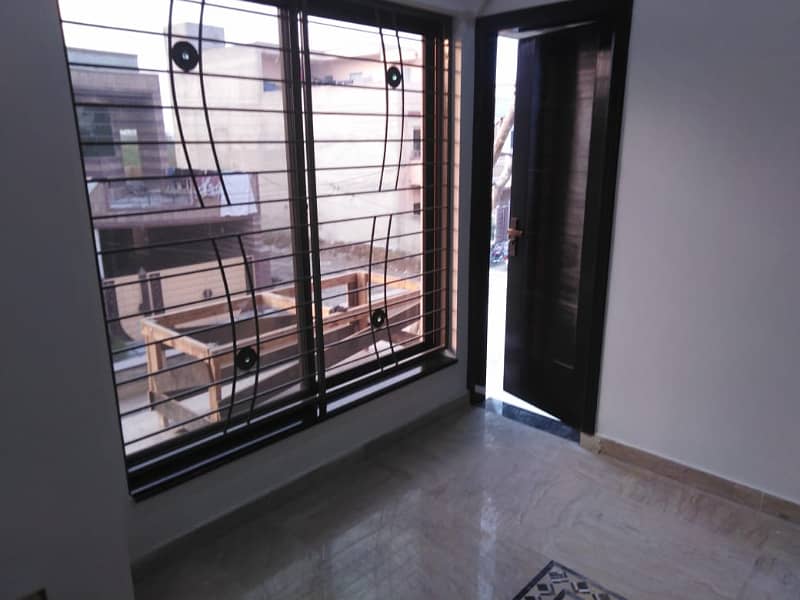 1 kanal upper portion for rent 8