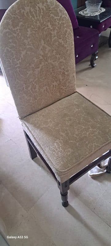 6 dinning chairs. pure wood excellent condition. 0