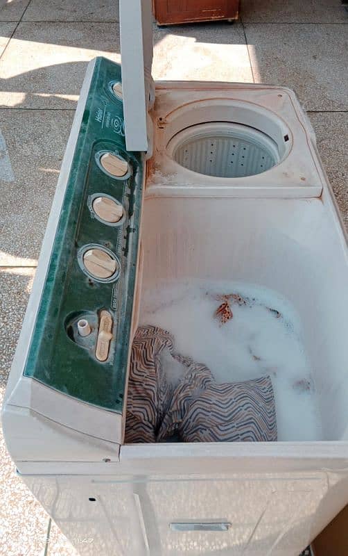 WASHING MACHINE WITH DRYER 0