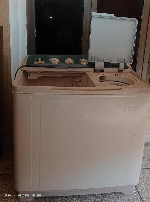 WASHING MACHINE WITH DRYER 3