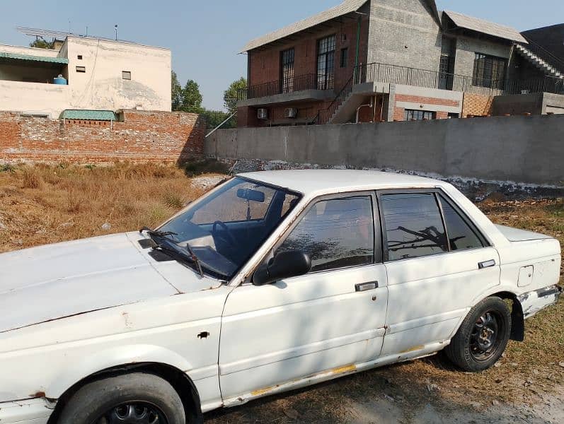 Nissan Sunny 1988 4