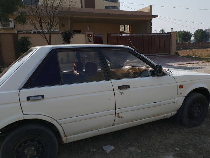 Nissan Sunny 1988 8