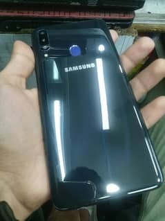 Samsung A20s