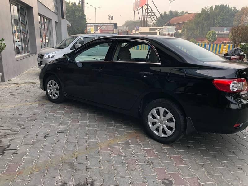 Toyota Corolla GLI 2014 (1.6)Auto 4