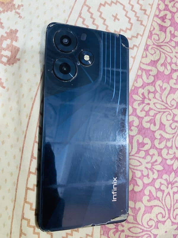 INFINIX HOT 30. . . . . . 8/128 0