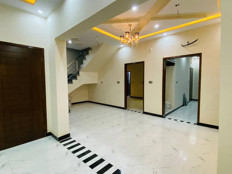 5 Marla Beautiful House for sale in Bismillah 2