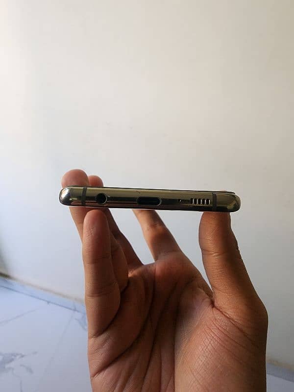 Samsung galaxy s10 plus good condition 2