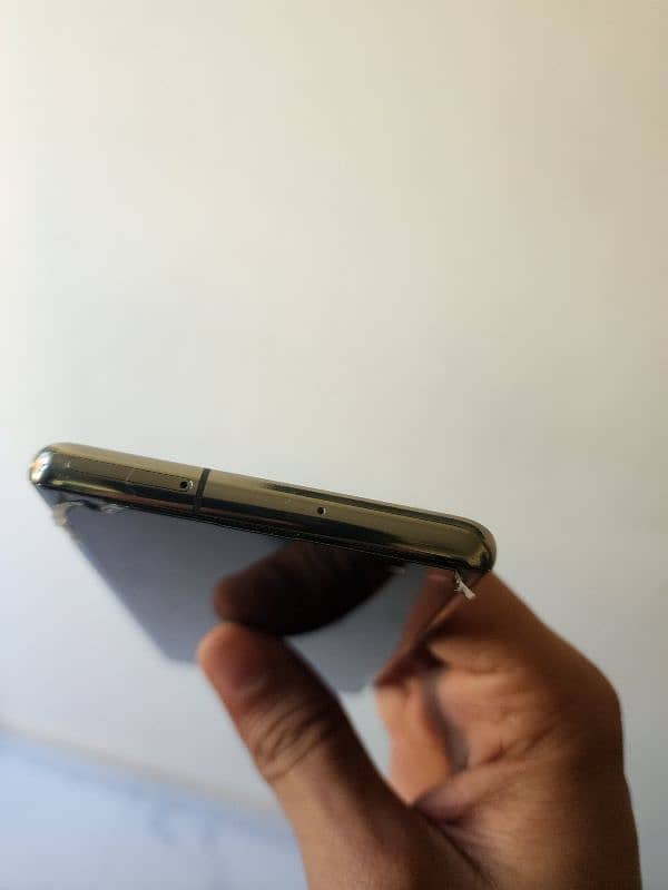 Samsung galaxy s10 plus good condition 5