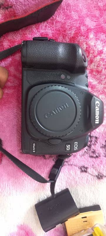 Urgently Sell Canon 5d Mark ii 4