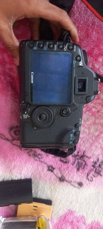 Urgently Sell Canon 5d Mark ii 8