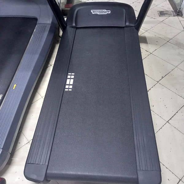 Treadmil TechnoGym 7