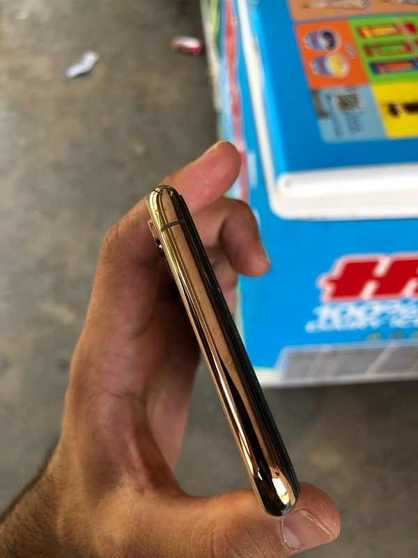 i phone xs max 256 gb 7