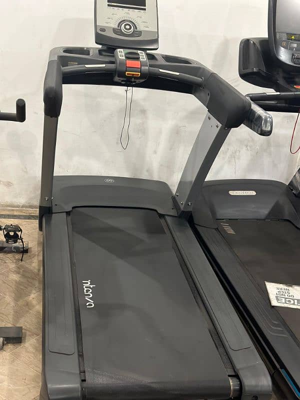 intenza treadmill USA 03201424262 10 year granty 4