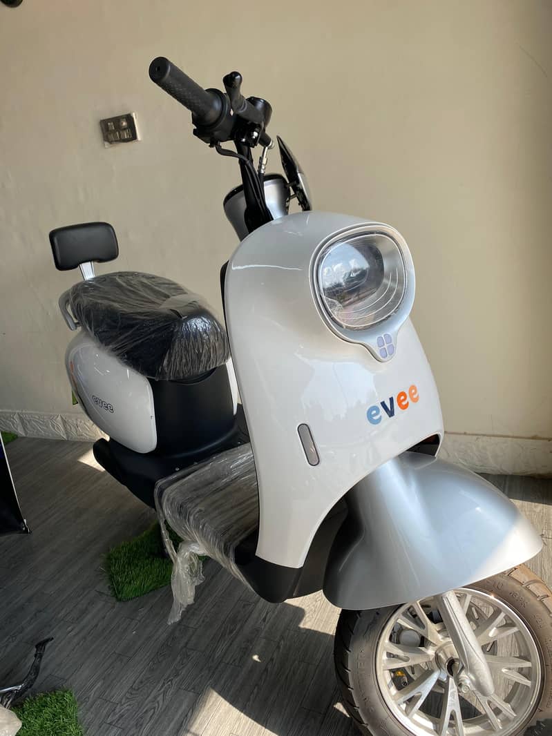 Evee Nisa Scooty For Sale | Evee | Scooty | Electric Scooters | Trail 1