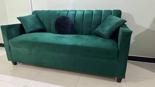 Unused 3 seaters Sofa with cusions