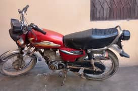 Honda 125 for sale 15 model price 120000 contact nmbr 03496212154