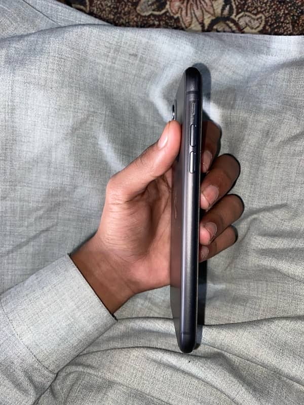 iPhone 11 non pta (fu) 64gb 4