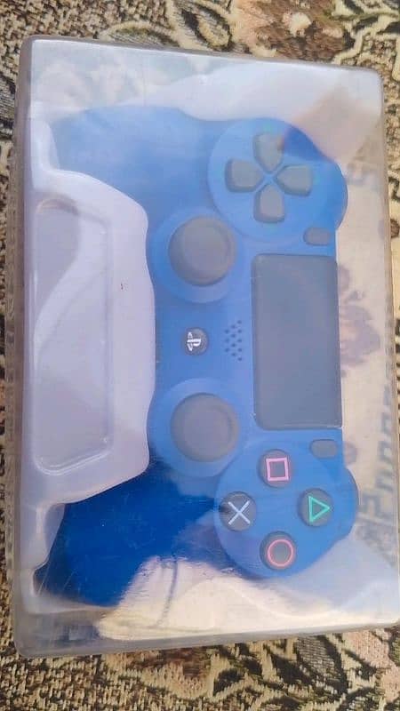 Ps4 controller with box New condition 4