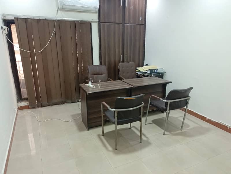 4 Marla 1st Floor Sharing Office For Rent In DHA Phase 1,Block K, Lahore. 2