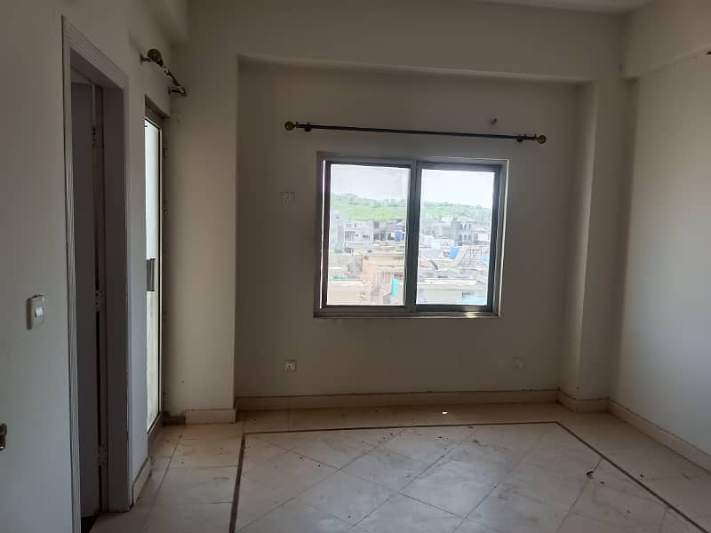 3bed apartment available for rent in d17 tulip apartment 7