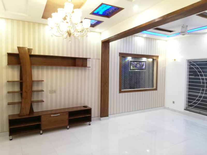 Like Brand New Marla Luxury House Available For Sale In AA Block Bahria Town Lahore 17