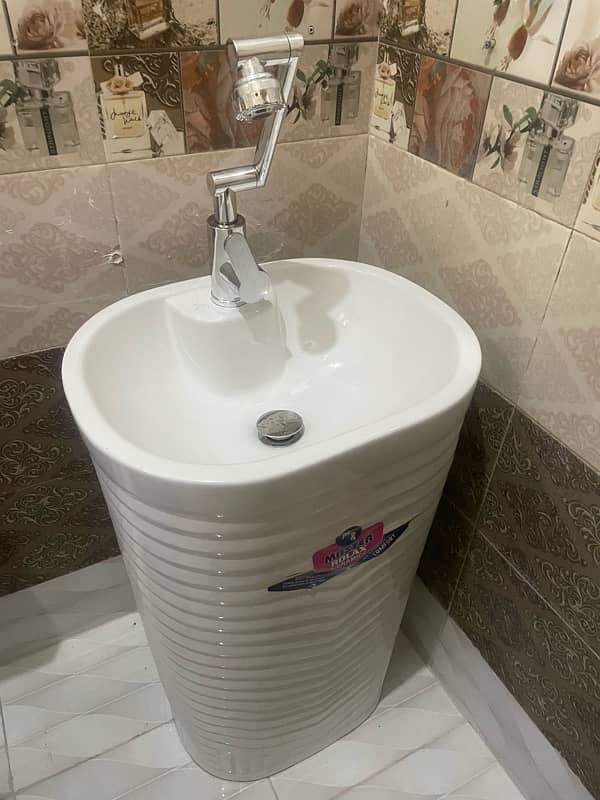 wash basin price is 7000 and tap price is 4000 fix price 4