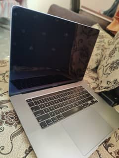 MacBook Pro 2019 32/512