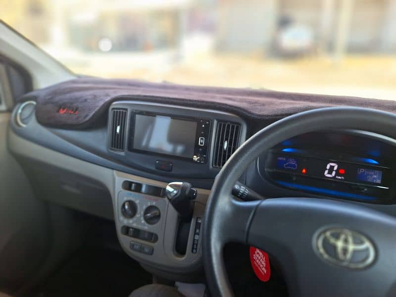 Toyota Pixis Epoch 2013 13