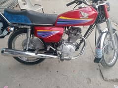 Mujhe 70cc cd ya chaina bike chahiye normal range  men . 03164517495