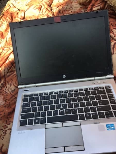 Hp elite book 8470p-10gb ram ,Extra 2gb ram,500 hdd 2