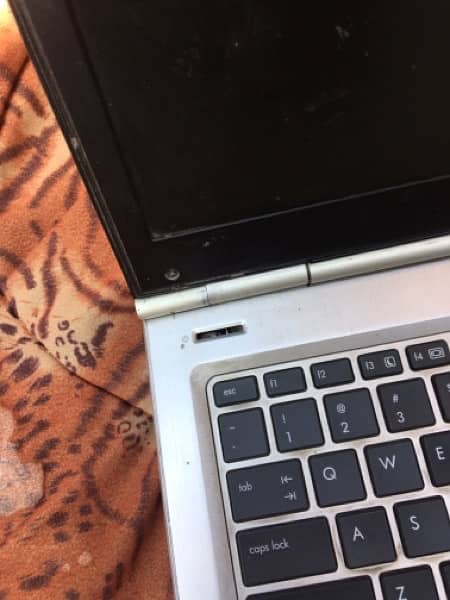 Hp elite book 8470p-10gb ram ,Extra 2gb ram,500 hdd 7