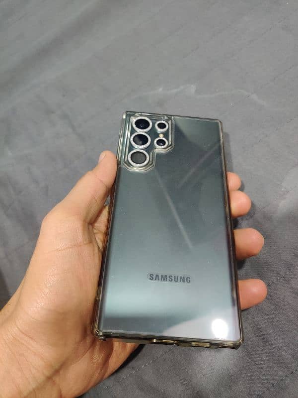 Samsung Galaxy S22 Ultra 2