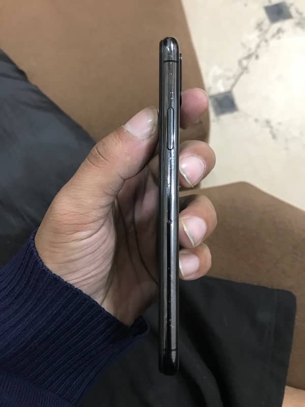 Iphone X black color 3