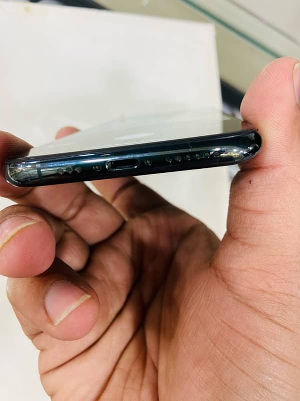 iphone 11 pro 64gb PTA Aproved 3