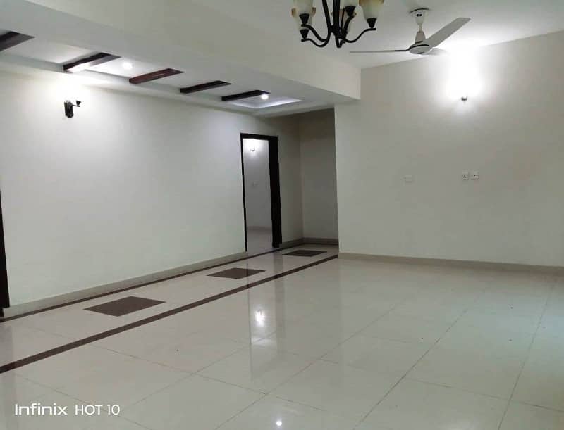 3 Bed  Apartment  Available For Rent In Askari 11 Lahore. 6