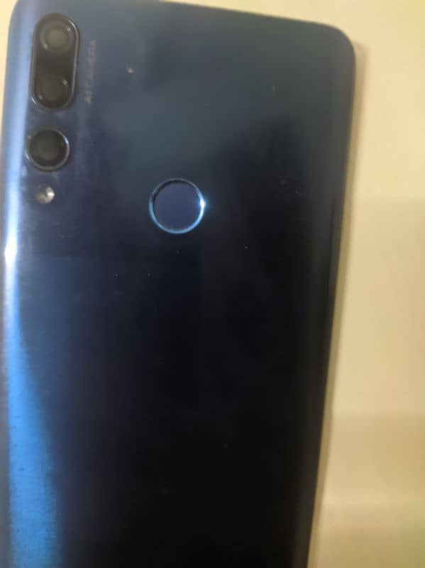 Huawei y9 prime for parts 0