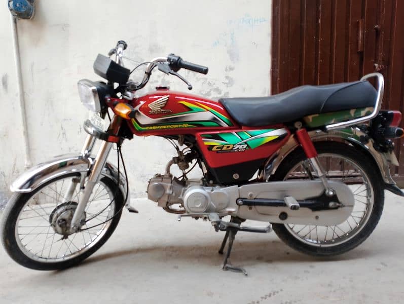 FST HAND BIKE HONDA CD70 BIKE FOR SALE ONLY CALL 0