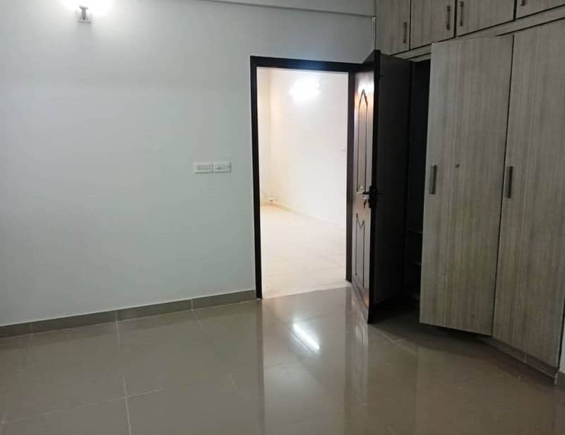 3 Bed Apatment Available for Rent in Askari 11 Lahore 10