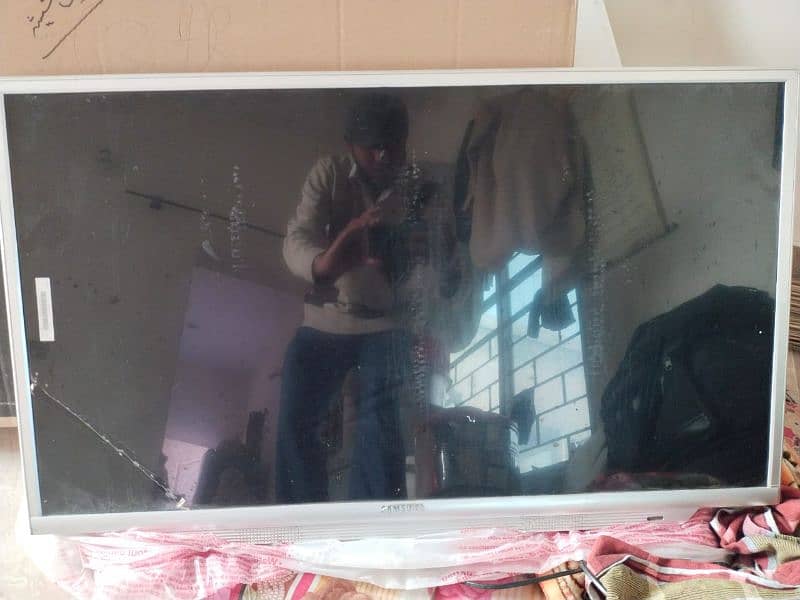 LCD big size for drawing room 0