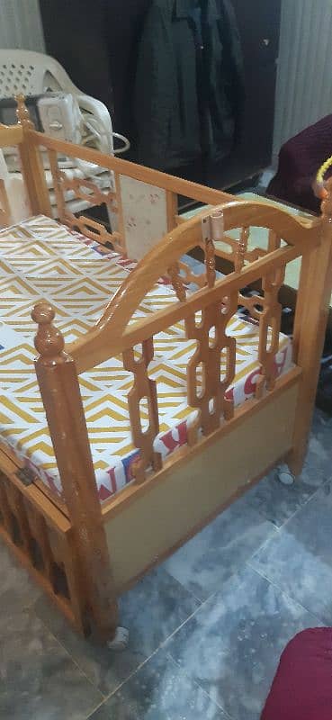 Baby cot 4