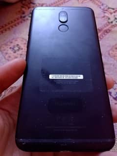 assalamualaikum I am selling Huawei mate 10 lite.