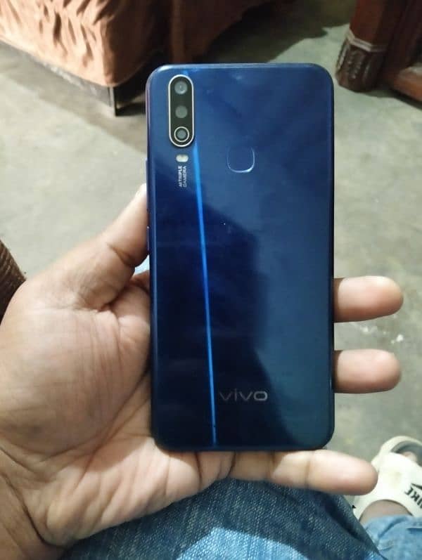 vivo 1901 4