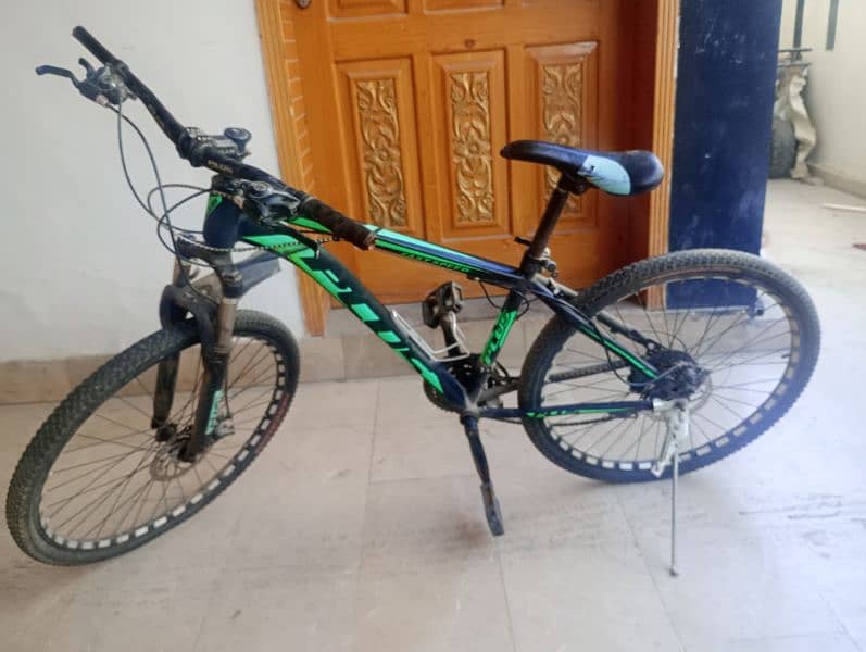 2 bycicles for sale urgent 10