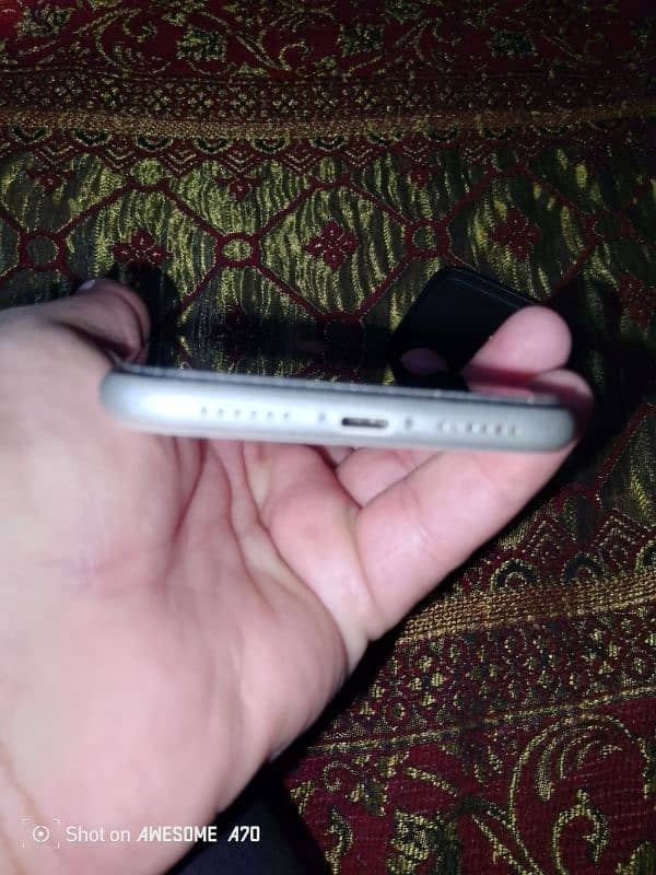 iphone 11 for sale 4