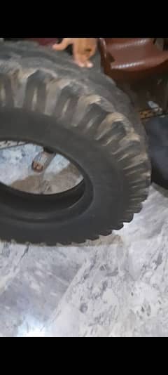 Trailer and truck tyres