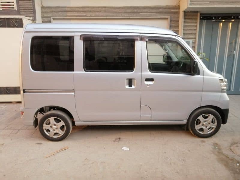 Daihatsu Hijet 2019 1