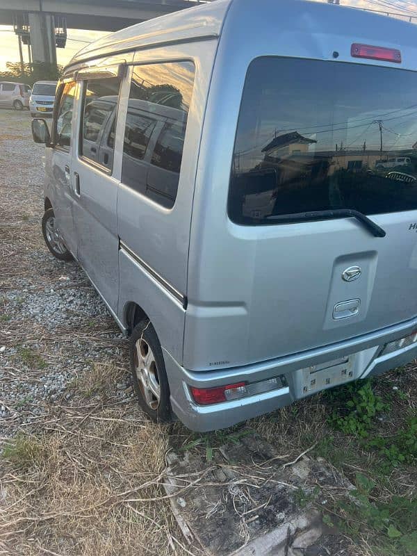 Daihatsu Hijet 2019 6