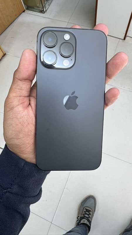 iphone 14 pro Max Black Colour 1