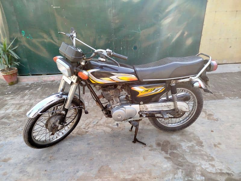 Honda 125.16 model one hand used 0