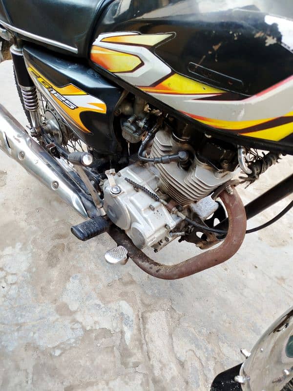 Honda 125.16 model one hand used 4